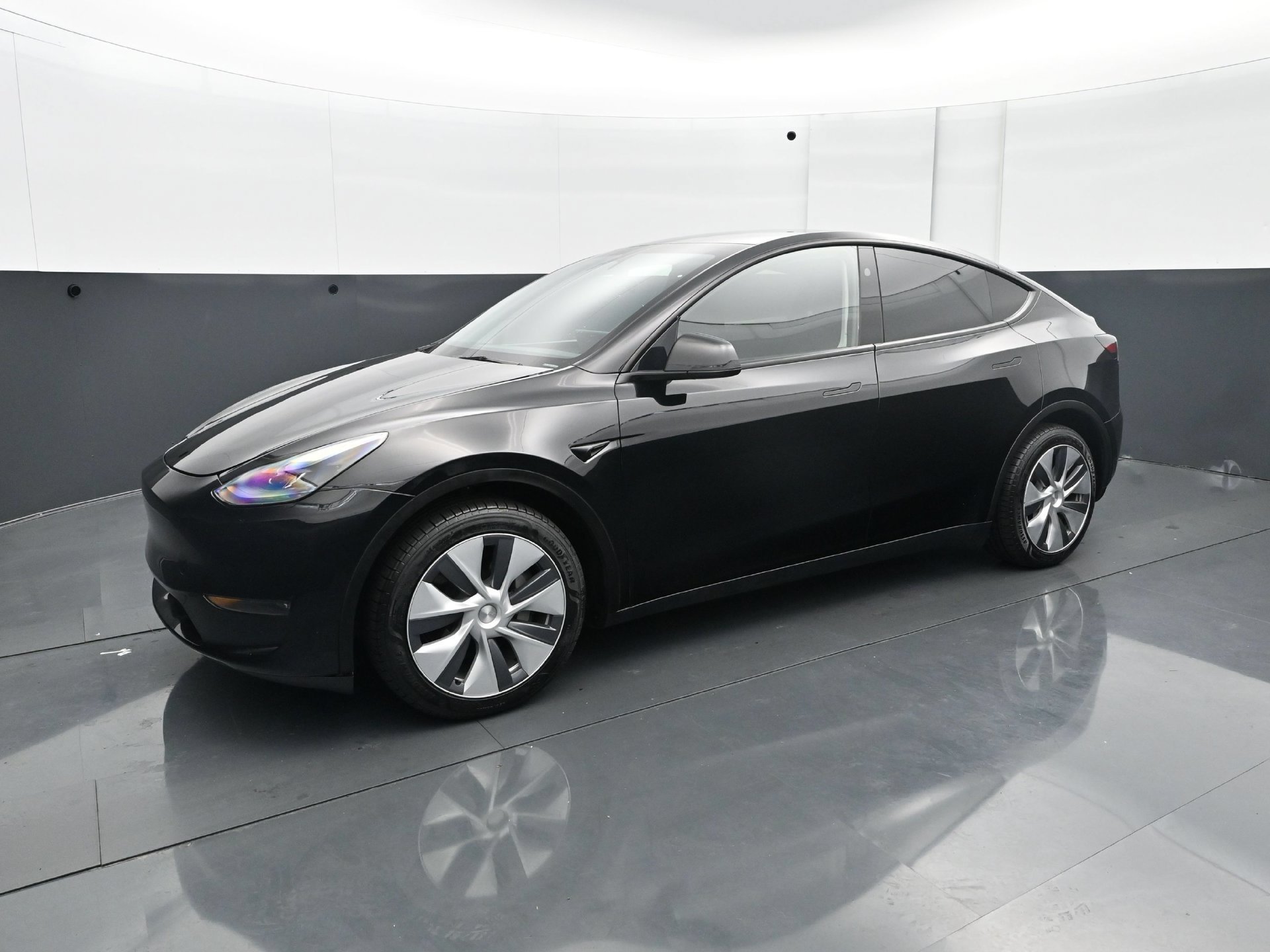 Used 2023 Tesla Model Y Long Range with VIN 7SAYGDEE6PA165668 for sale in Minneapolis, MN