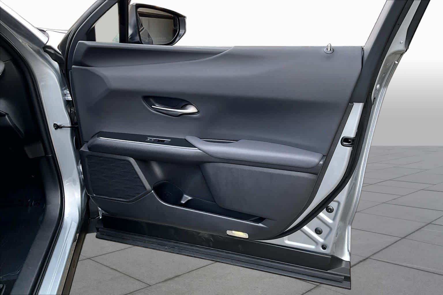 Used 2025 Iridium Lexus Premium image 19