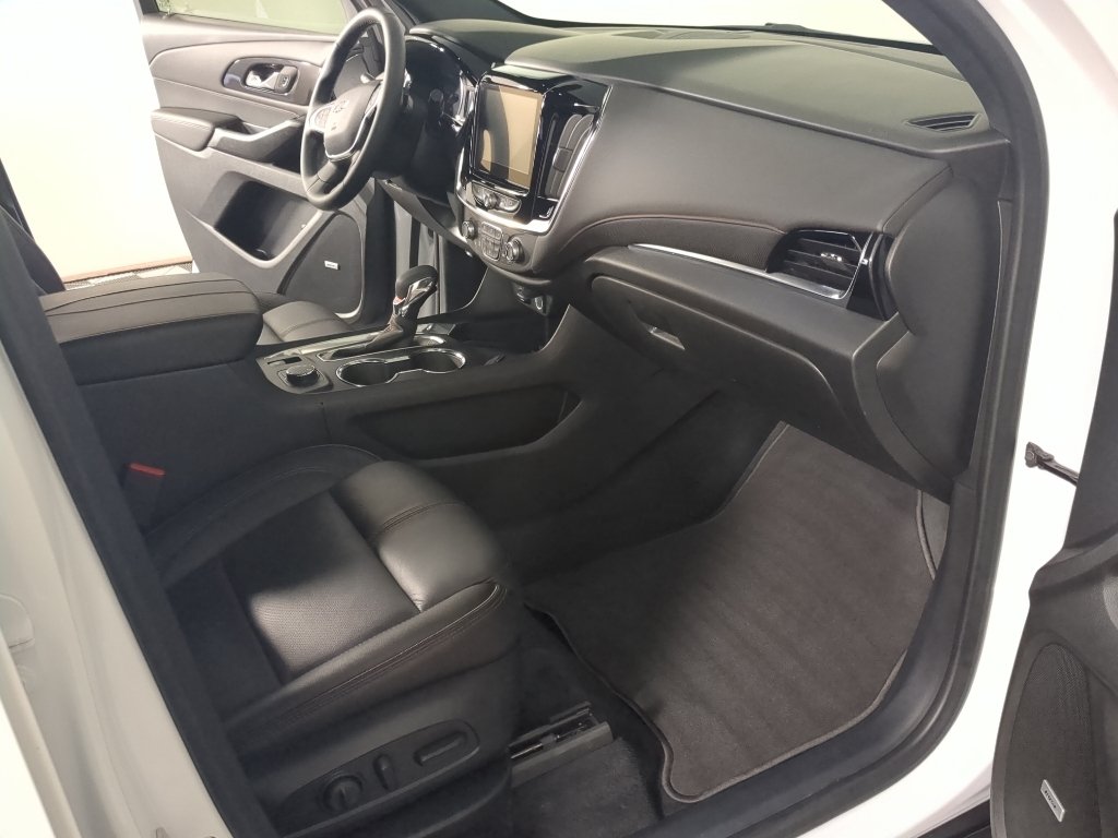 2023 Chevrolet Traverse RS - Photo 21