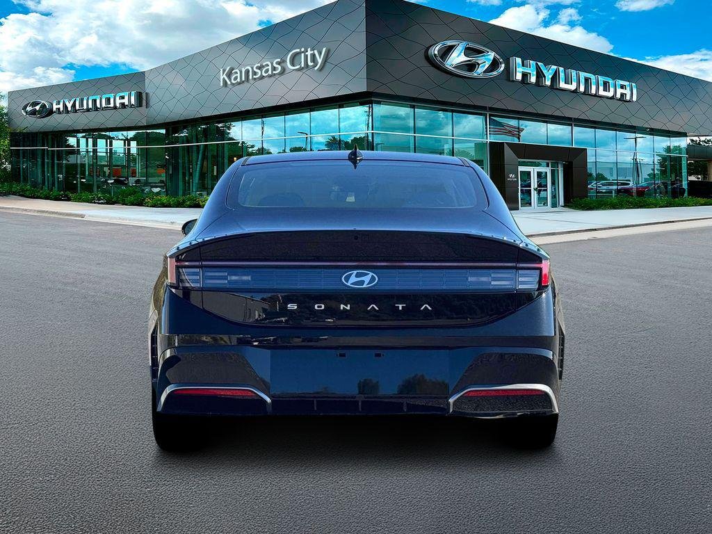 New 2026 Abyss Black Hyundai SEL Sport image 6