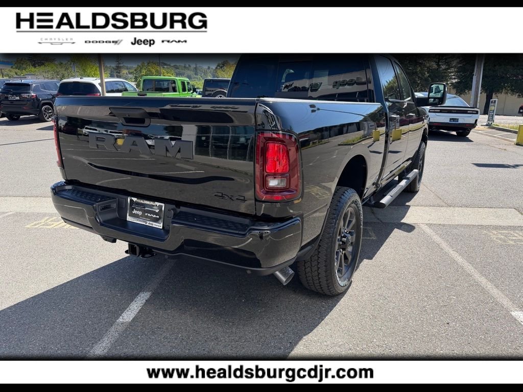 New 2026 Diamond Black Crystal Pearl-Coat Exterior Paint RAM Tradesman image 5