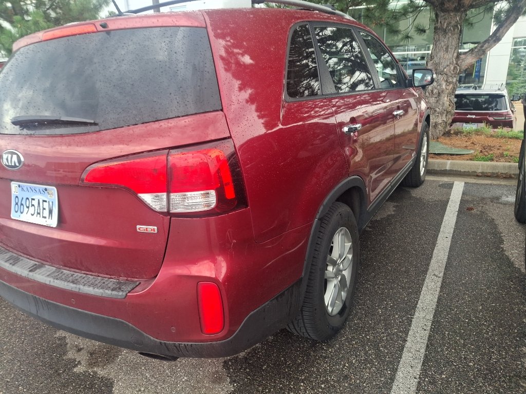 Used 2014 Remington Red Metallic Kia LX image 8