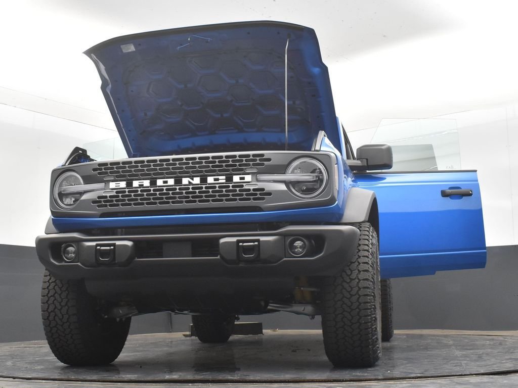 New 2026 Velocity Blue Metallic Ford Badlands® image 37