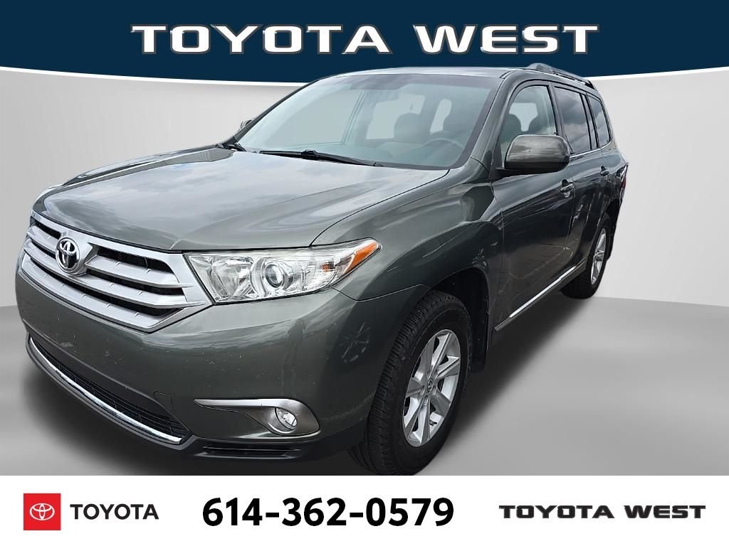 Used 2013 Green Toyota Base Plus V6 image 3