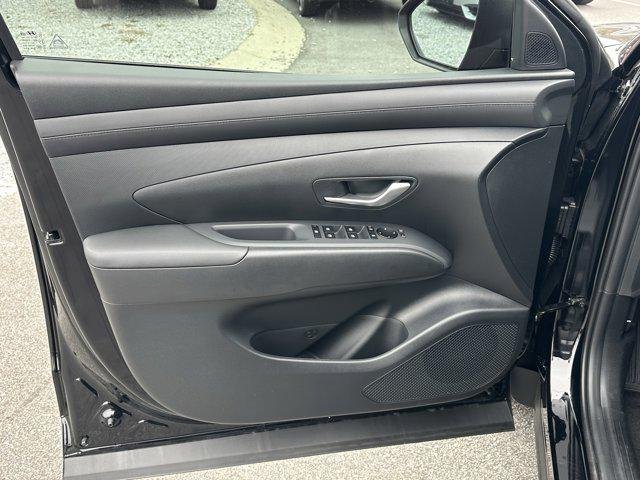 New 2026 Phantom Black Hyundai SE image 10