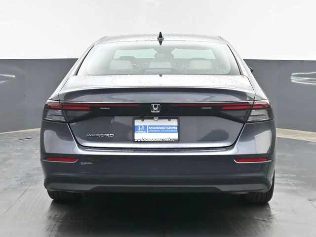 New 2026 Meteorite Gray Metallic Honda SE image 12