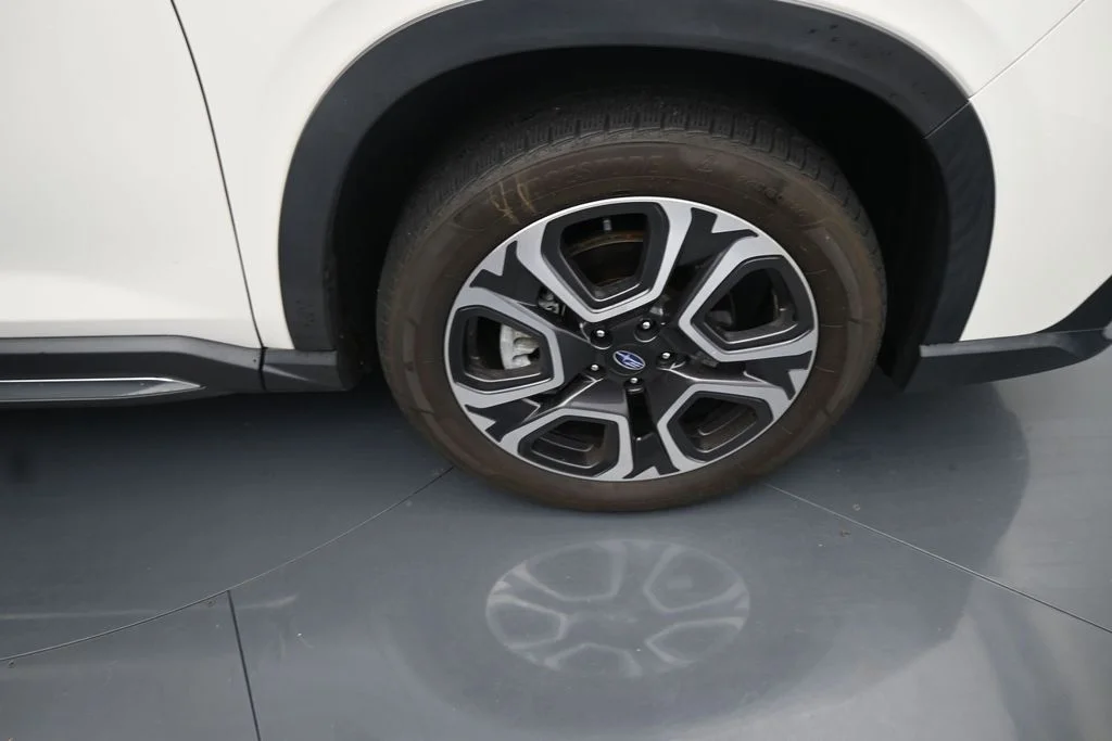 Used 2023 White Subaru Limited image 11