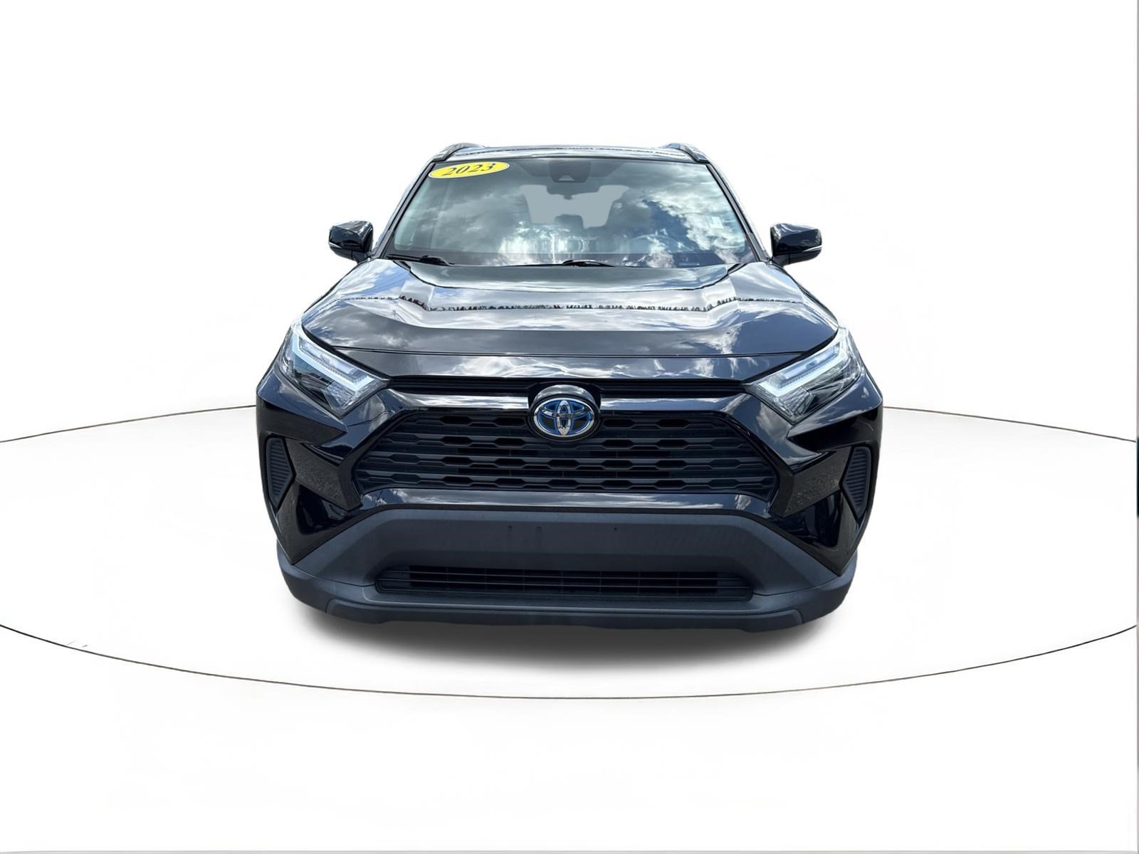 2023 Toyota RAV4 XLE - Photo 8