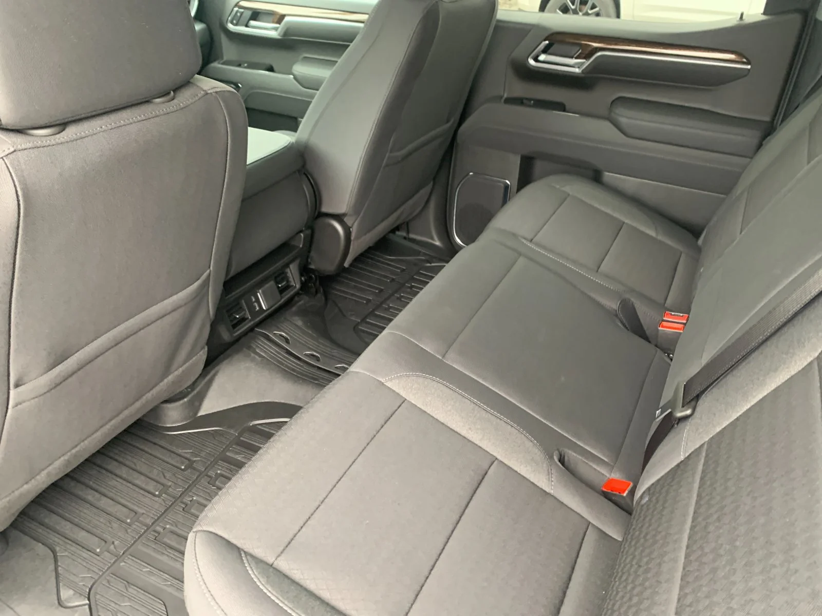 2026 GMC Sierra 1500 SLE - Photo 13