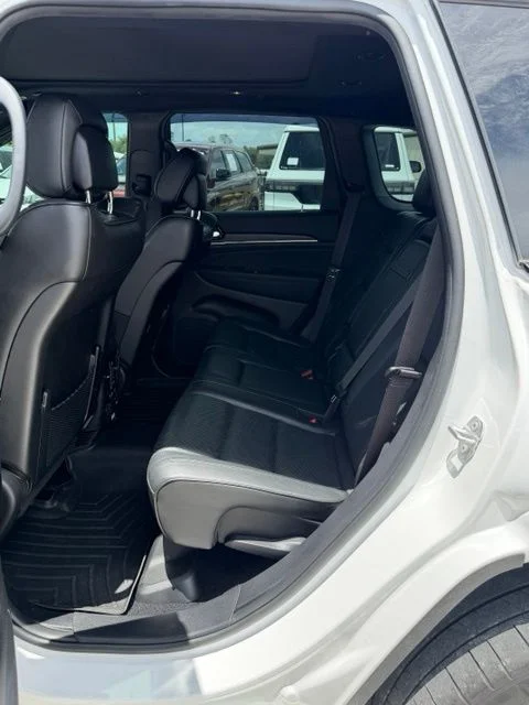 Used 2021 White Jeep Overland image 4
