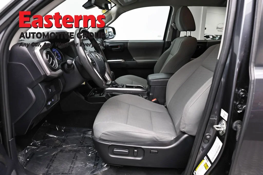 Used 2020 Gray Toyota SR5 image 13