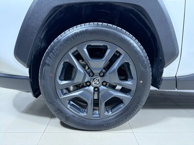 Used 2022 White Toyota Adventure image 10
