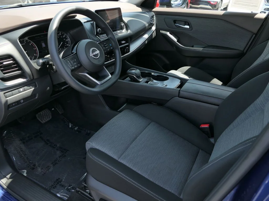 Used 2023 Blue Nissan SV image 11