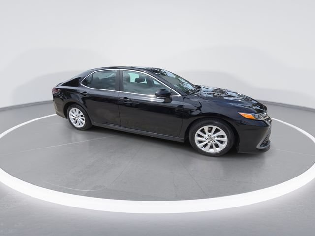 2024 Toyota Camry LE - Photo 9