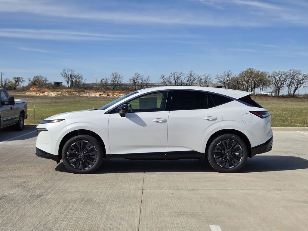 New 2026 Everest White Pearl TriCoat Nissan Platinum image 3