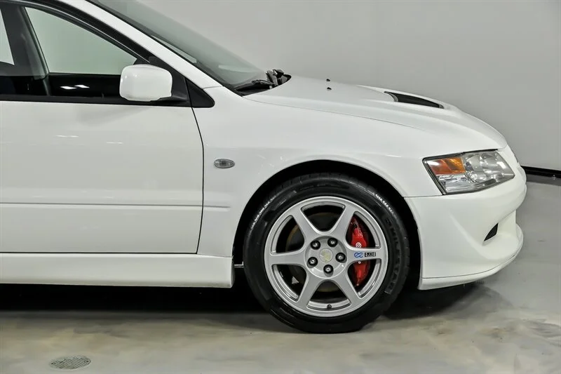 Used 2003 Weightless White Mitsubishi  image 14