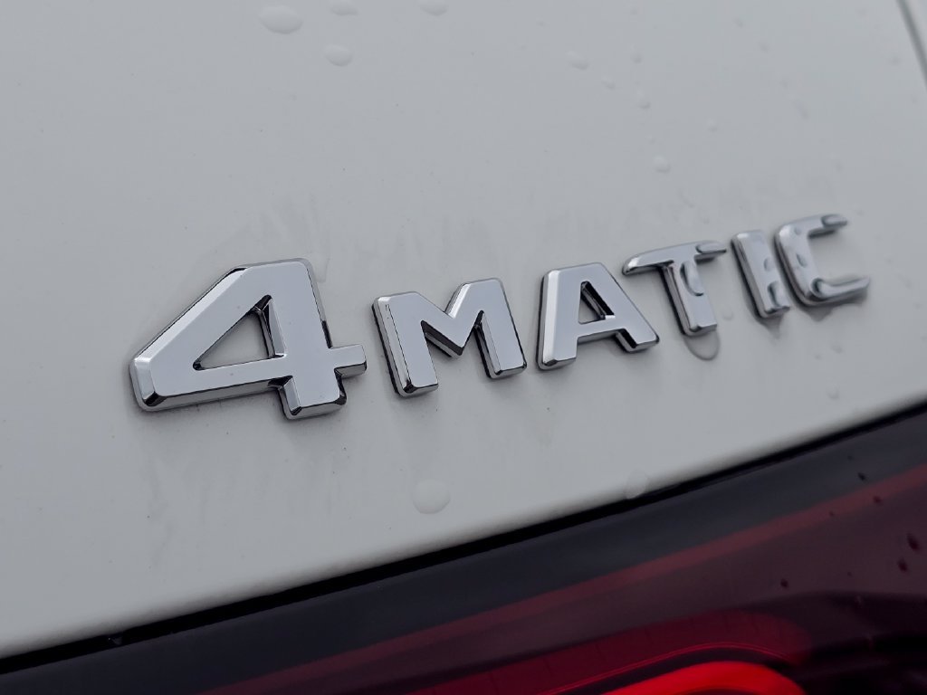 New 2026 Polar White Mercedes-Benz GLC 300 image 19