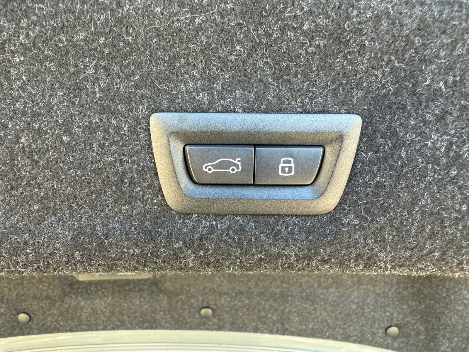 2026 BMW 3 Series 330i - Photo 16