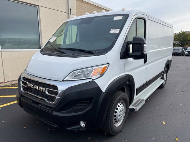 Used 2025 White Ram Base image 4