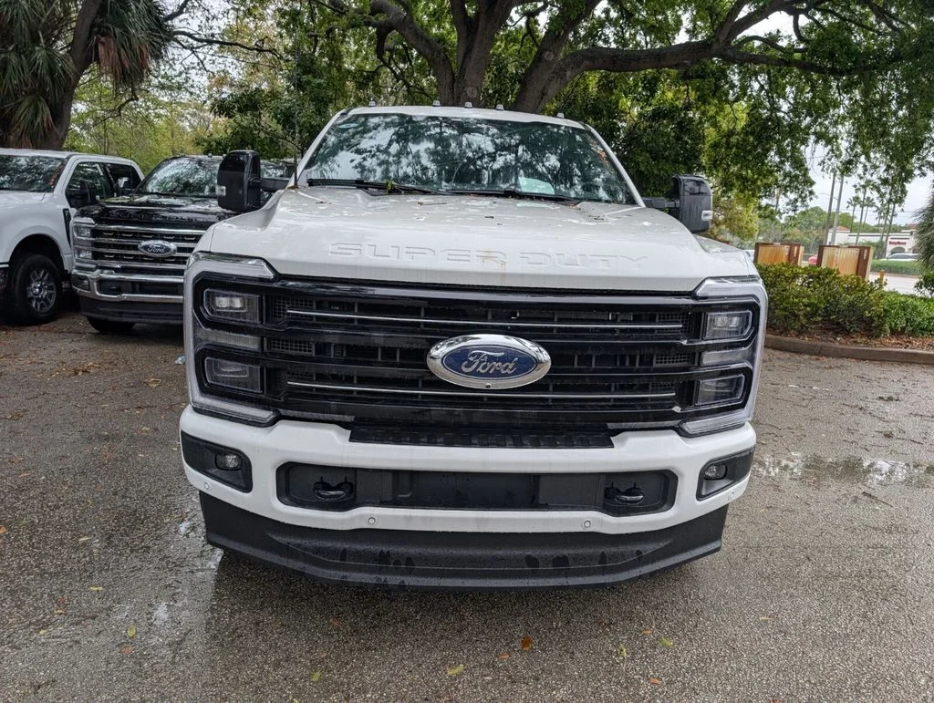 New 2026 Star White Metallic Tri-Coat Ford F-250® Platinum® image 2