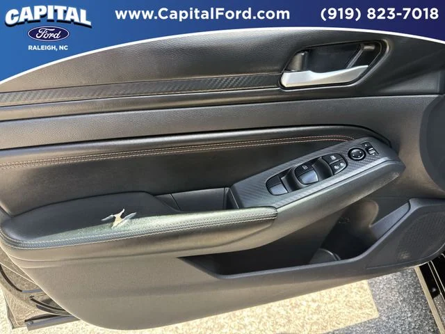 Used 2022 Black Nissan 2.5 SR image 20
