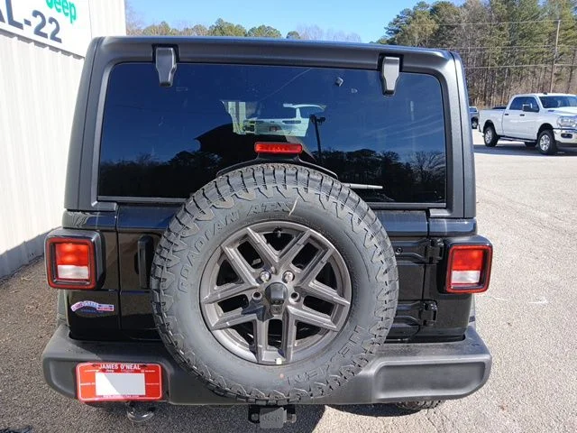 New 2026 Black Clear-Coat Exterior Paint Jeep Sport S image 4