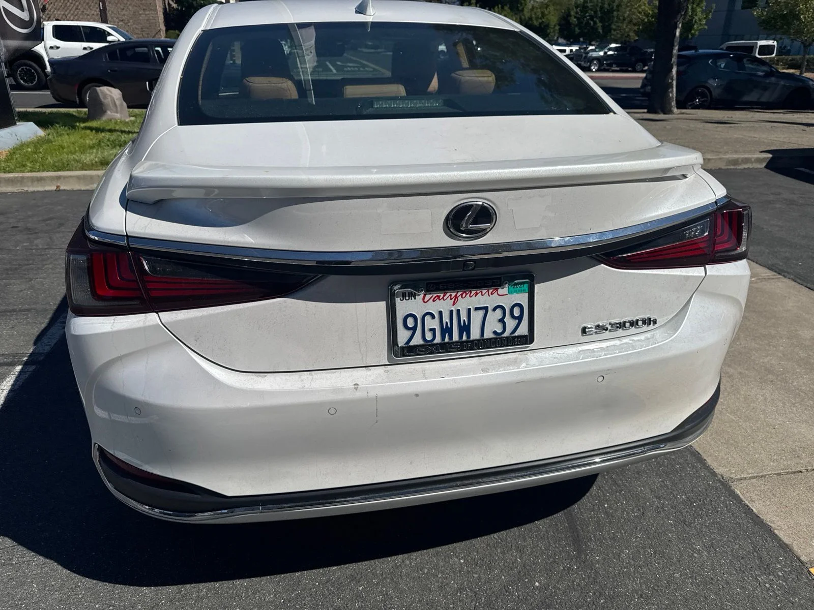 Used 2023 White Pearl Lexus 300h Luxury image 5