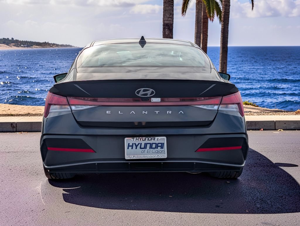 Certified Used 2025 Black Hyundai SEL Sport image 6