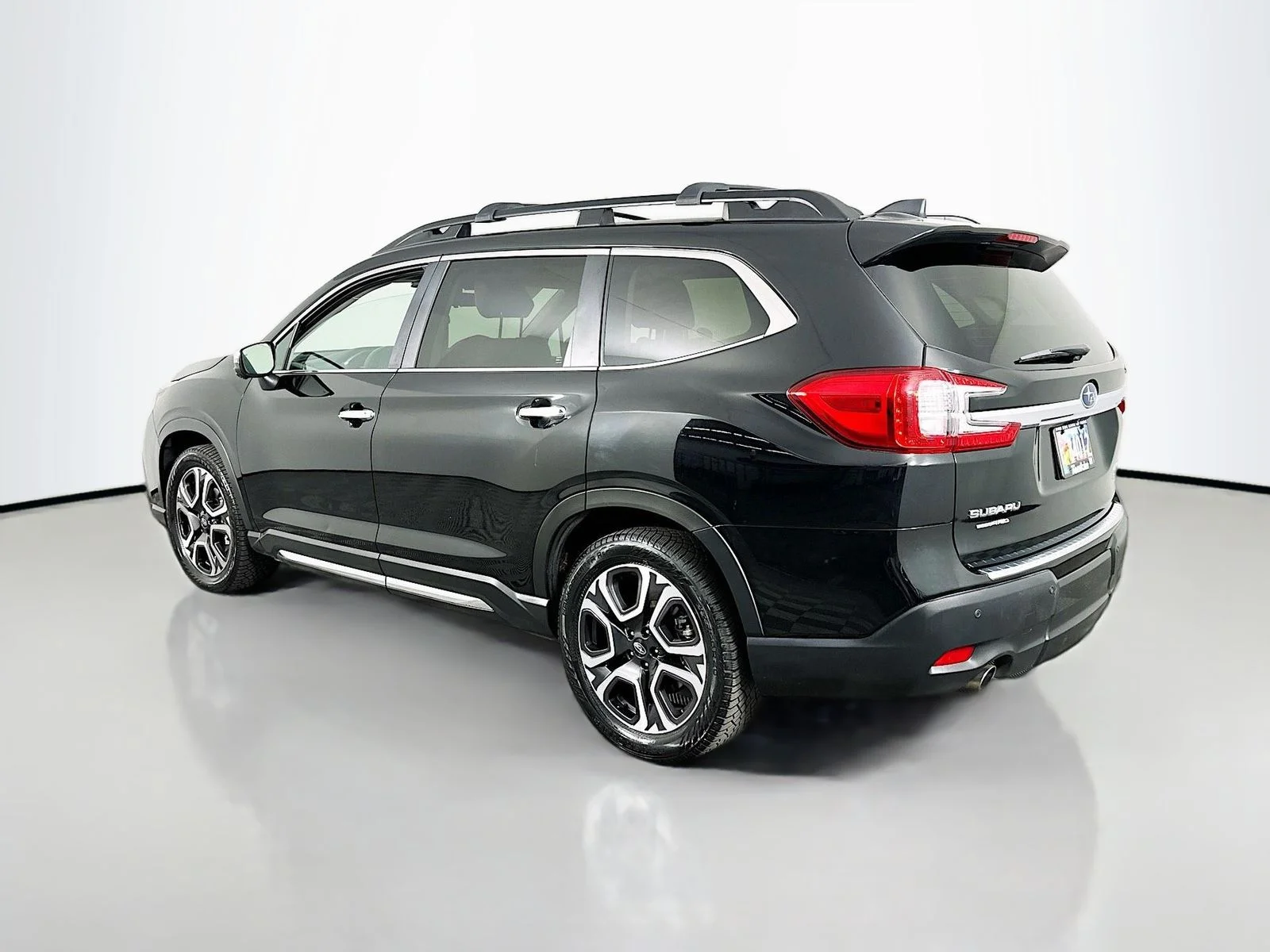 Used 2023 Crystal Black Silica Subaru Touring image 6