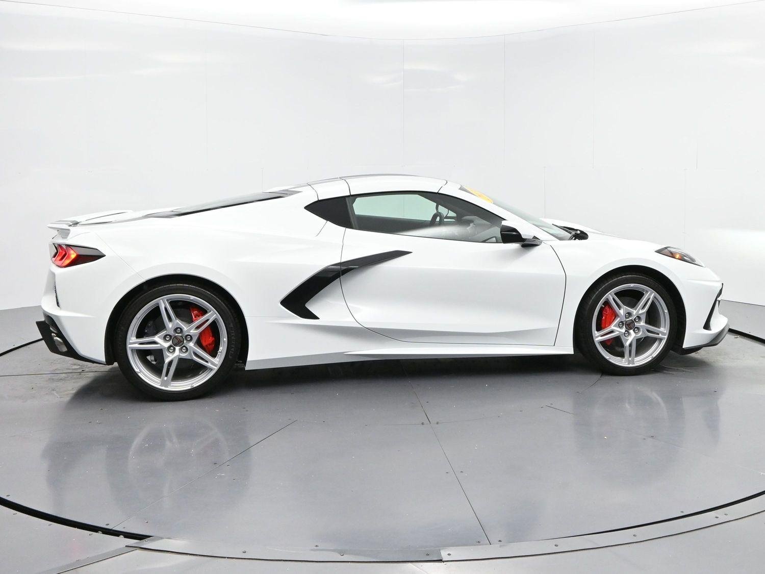 Used 2024 Arctic White Chevrolet 1LT image 7