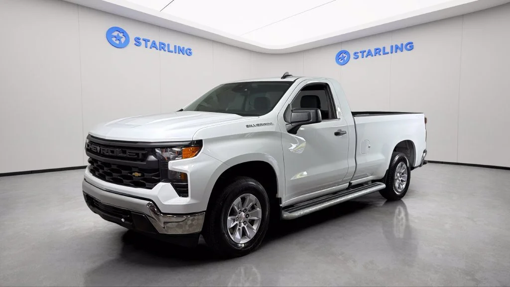 Used 2025 Summit White Chevrolet WT image 2