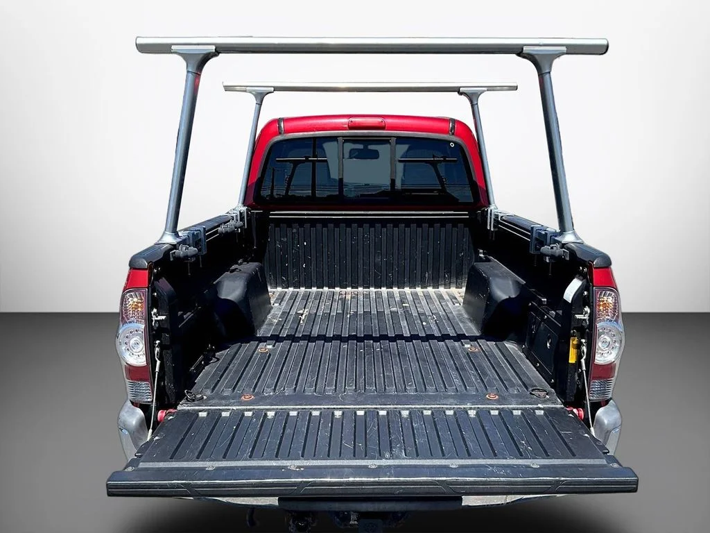 Used 2013 Red Toyota Base image 7