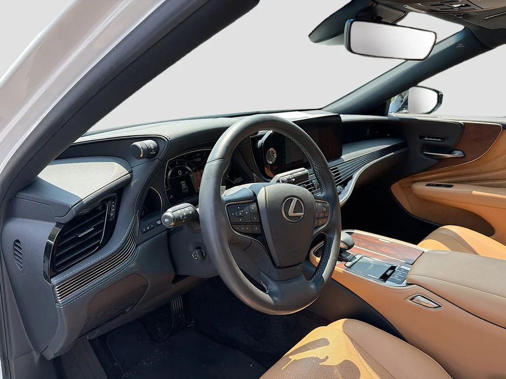 Used 2021 Quartz Lexus 500 Base image 9