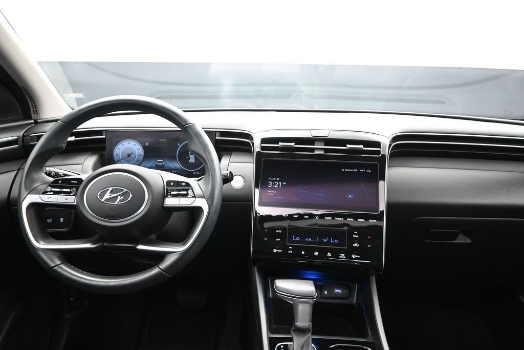 Used 2024 Black Hyundai SEL image 19