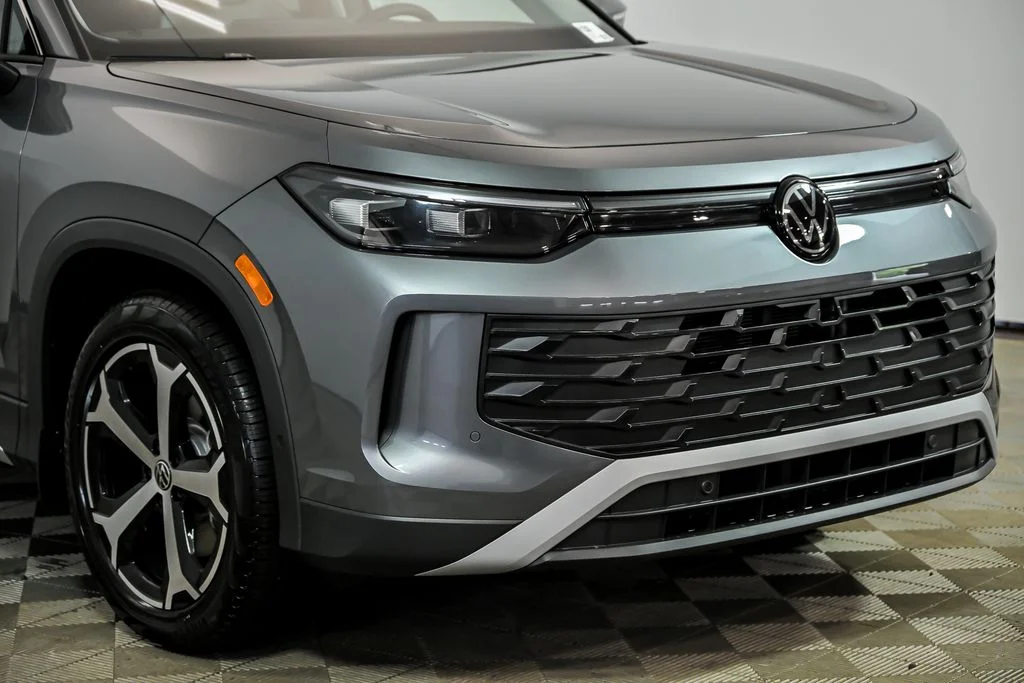 New 2026 Gray Volkswagen 2.0T SE image 2