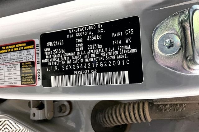 Used 2023 Gray Kia GT-Line image 5