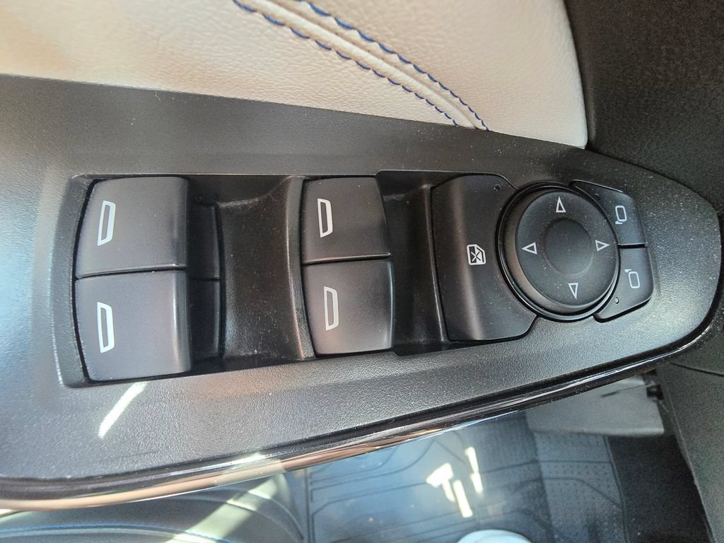 Used 2024 Summit White Chevrolet LT image 21