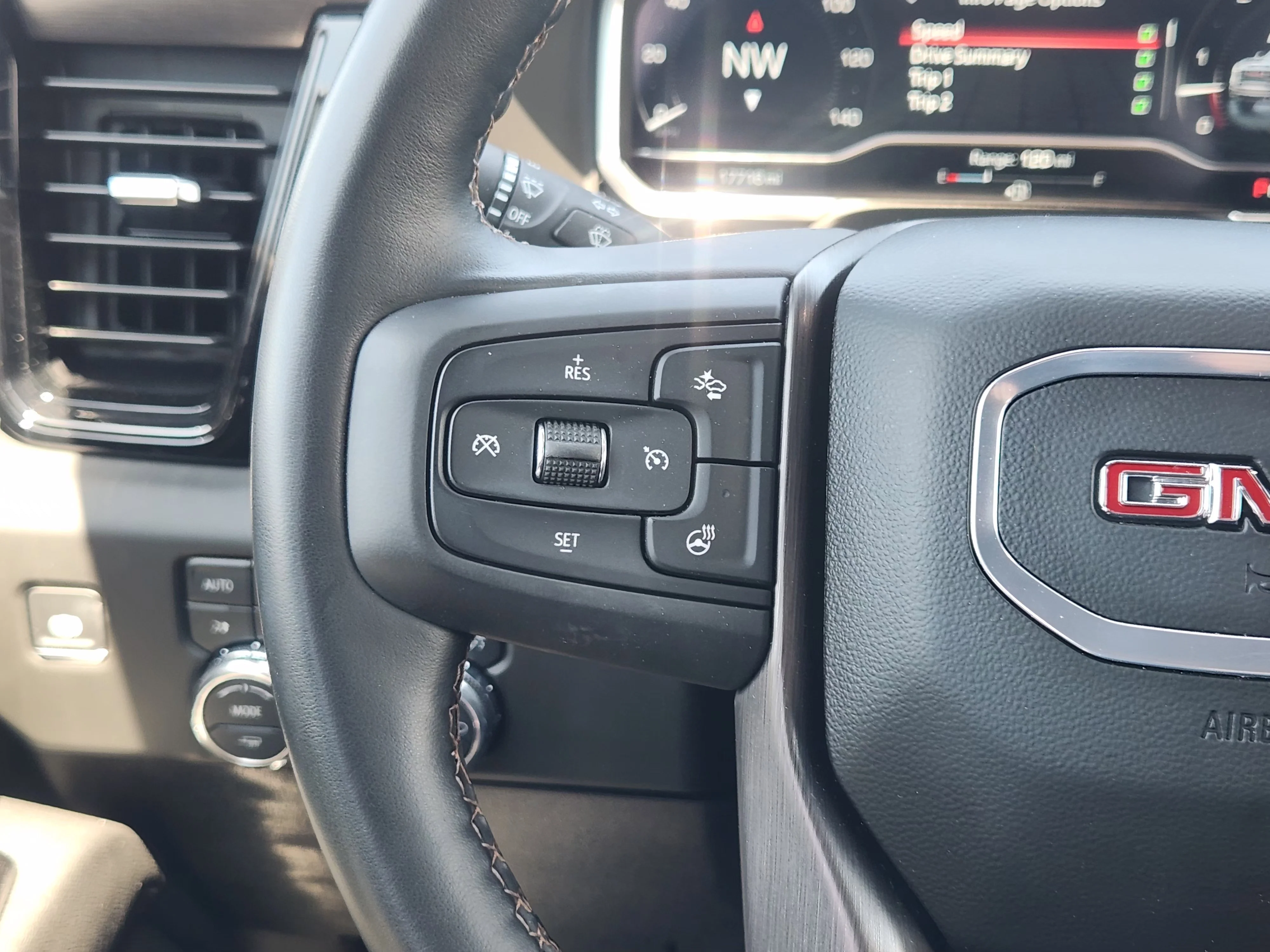 Used 2025 Summit White GMC AT4 image 28