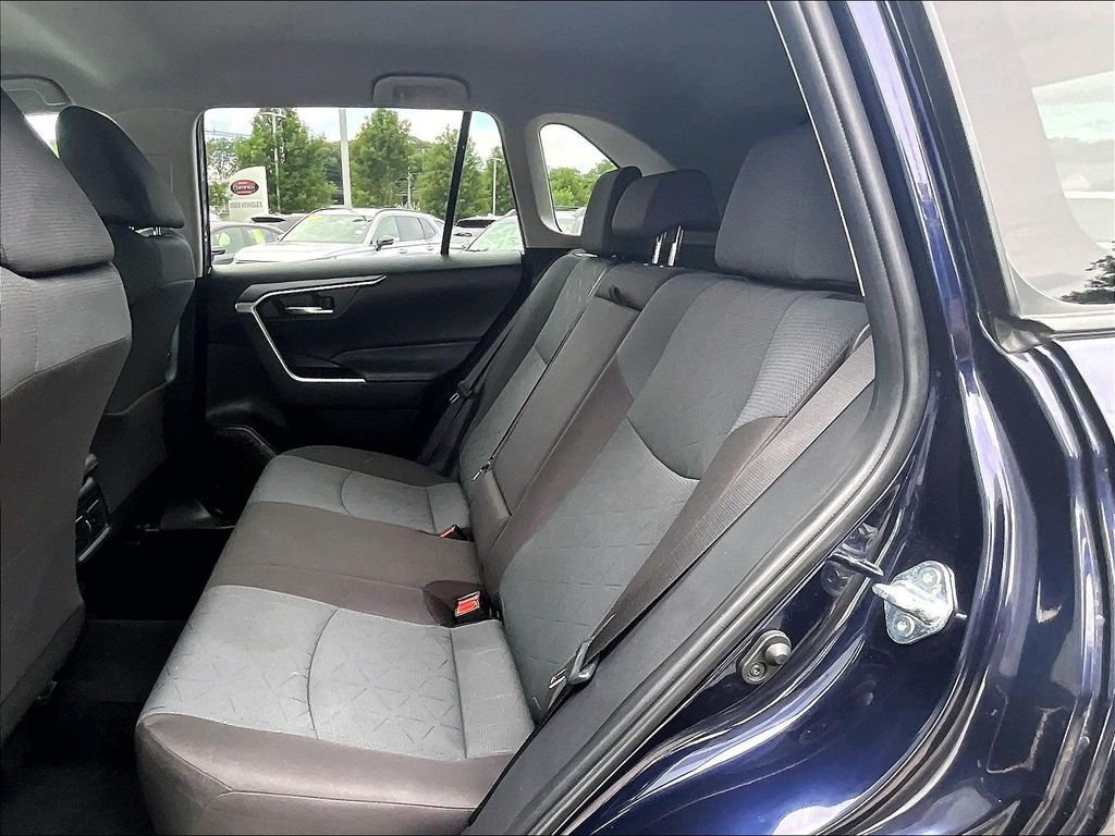 Used 2025  Toyota XLE image 15