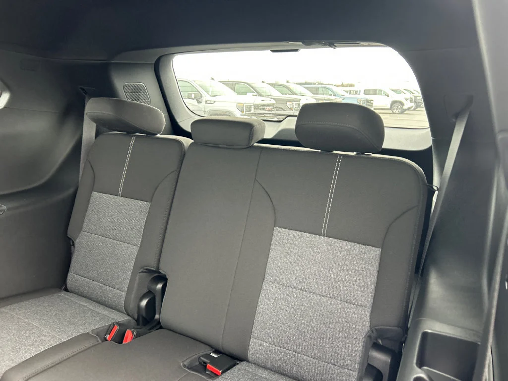 New 2026 Ebony Twilight Metallic GMC Elevation Black Edition image 35