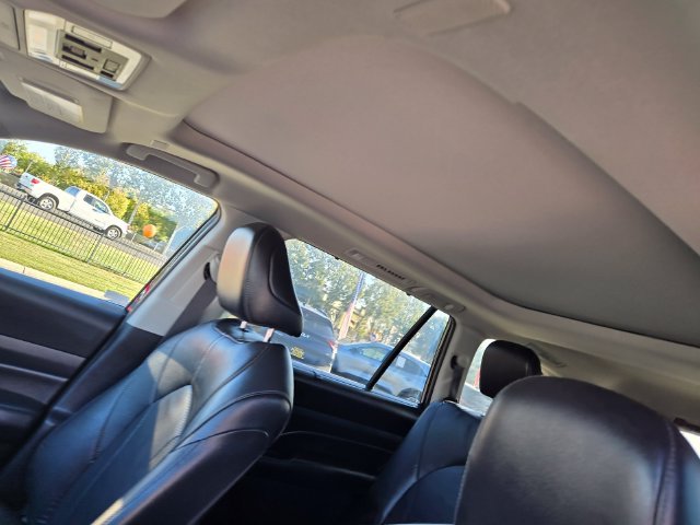Used 2025  Toyota Platinum image 14
