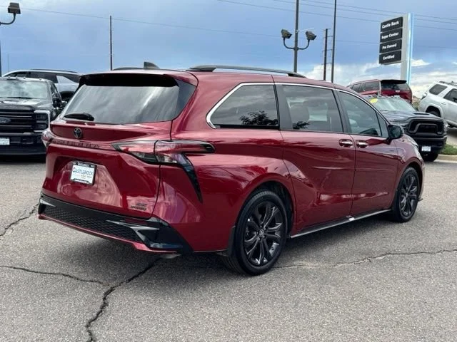 Used 2024  Toyota LE image 5
