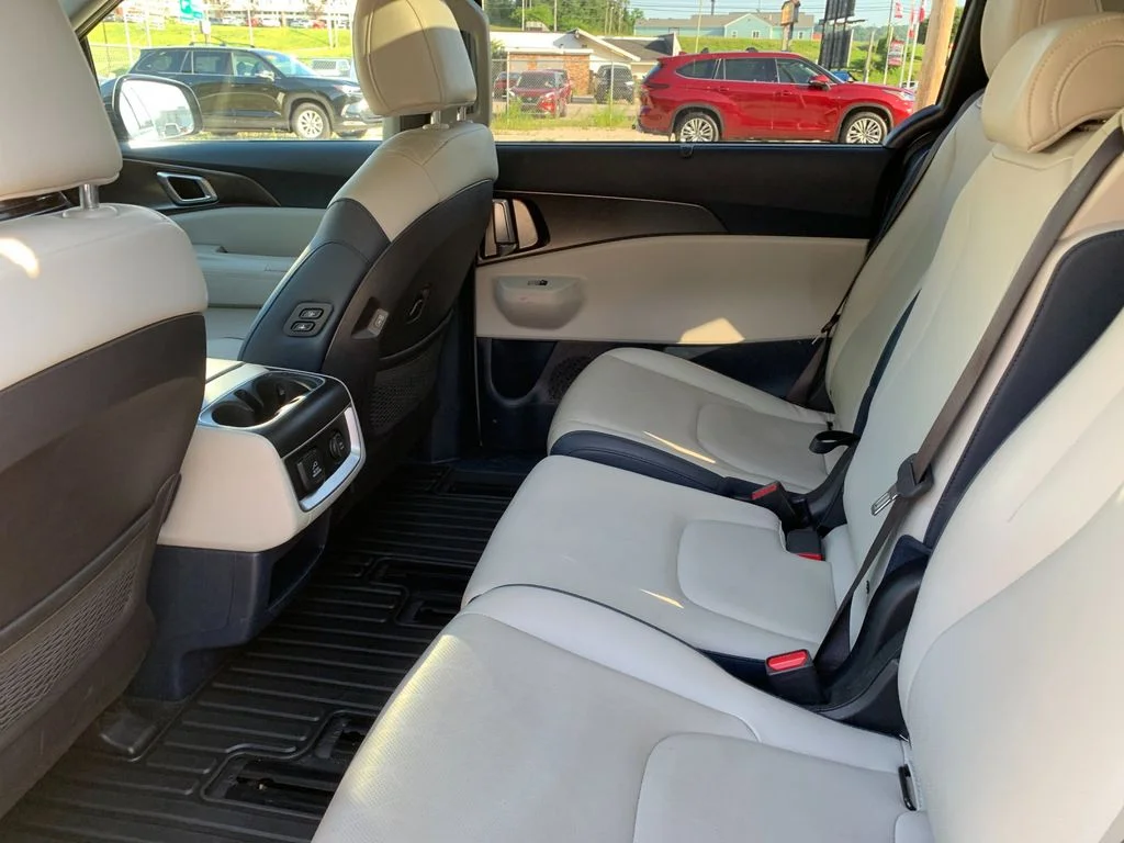 Used 2025 White Kia SX image 14