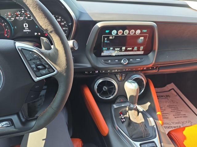 Used 2018 Orange Chevrolet 2LT image 19