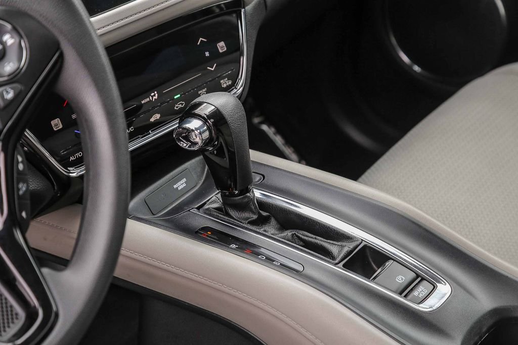 Used 2021 Platinum White Pearl Honda EX image 21