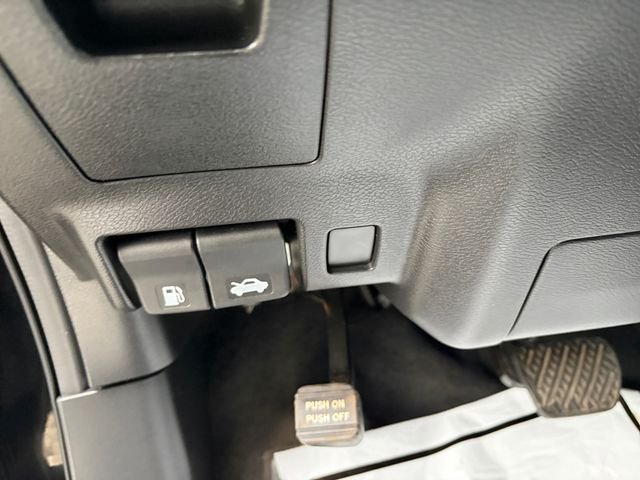 Used 2024  Nissan SV image 30