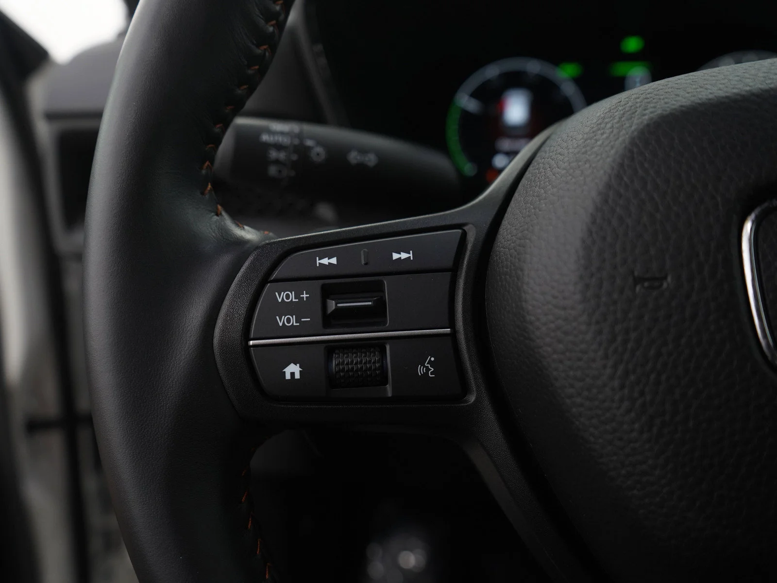 Used 2025 White Honda Sport-L image 26