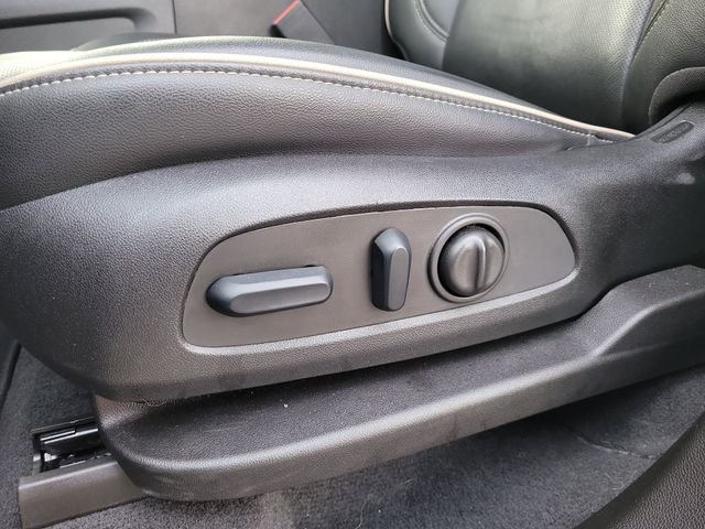 Used 2023 Black Chevrolet Premier image 17