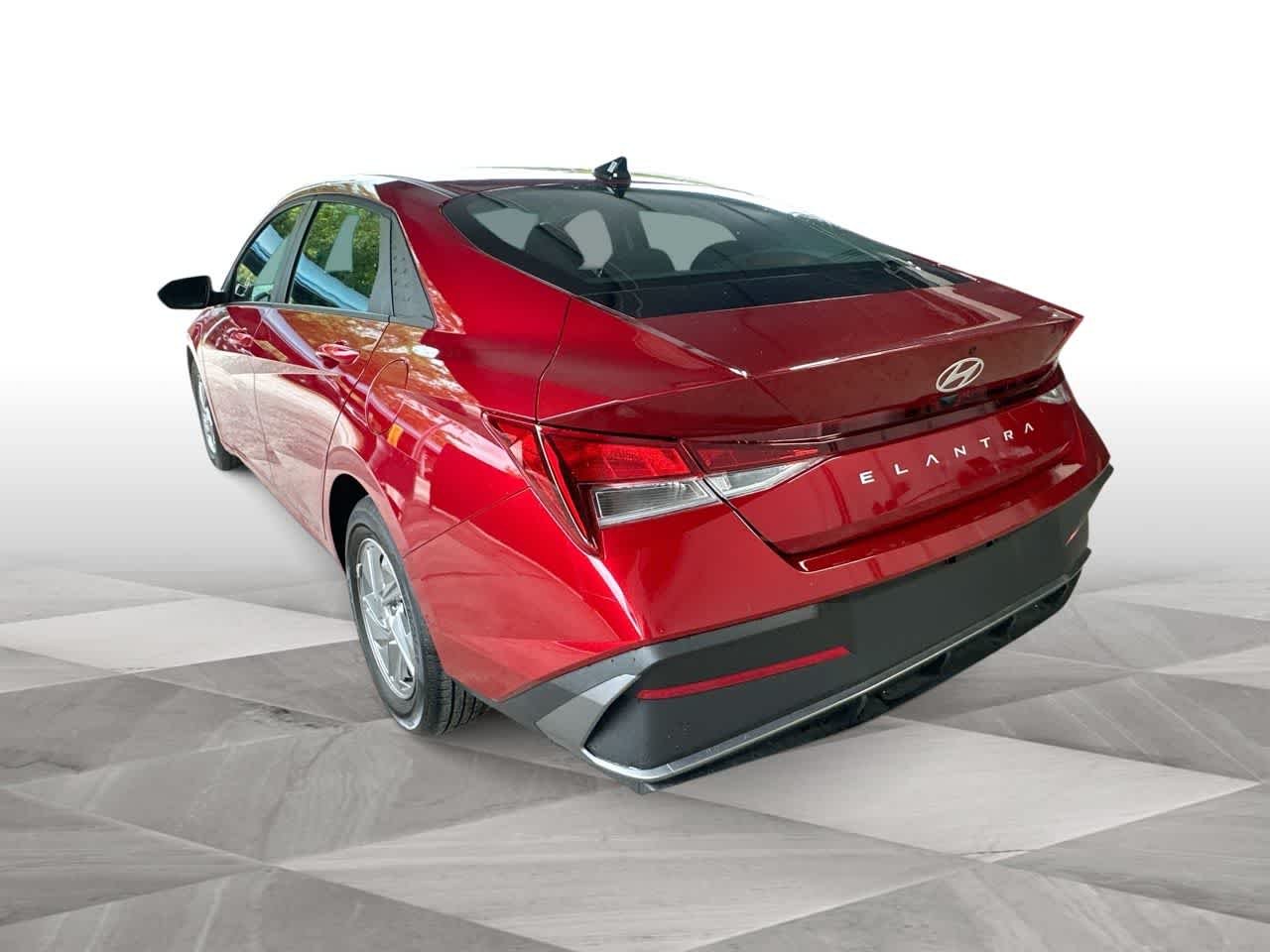 2026 Hyundai Elantra SE - Photo 6