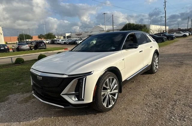 2024 Cadillac LYRIQ
